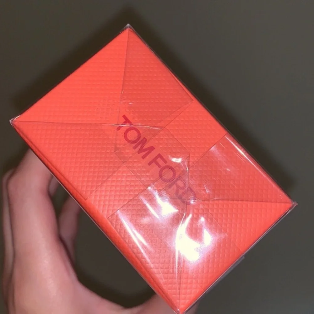 Tom Ford bitter peach