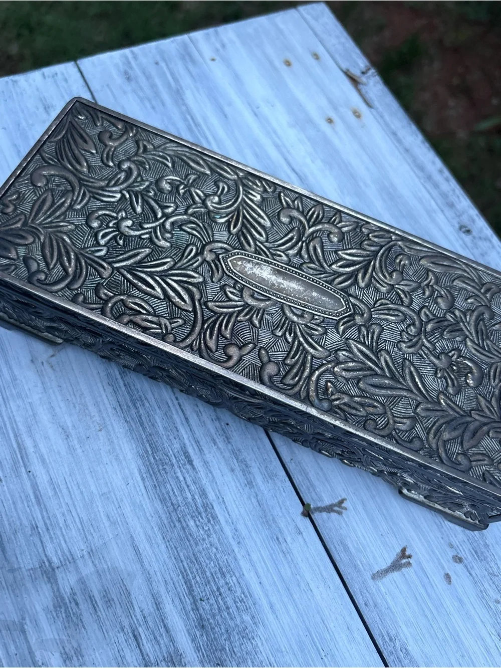 Ornate Silver-Tone Men's Cufflink Box - Embossed Floral Design