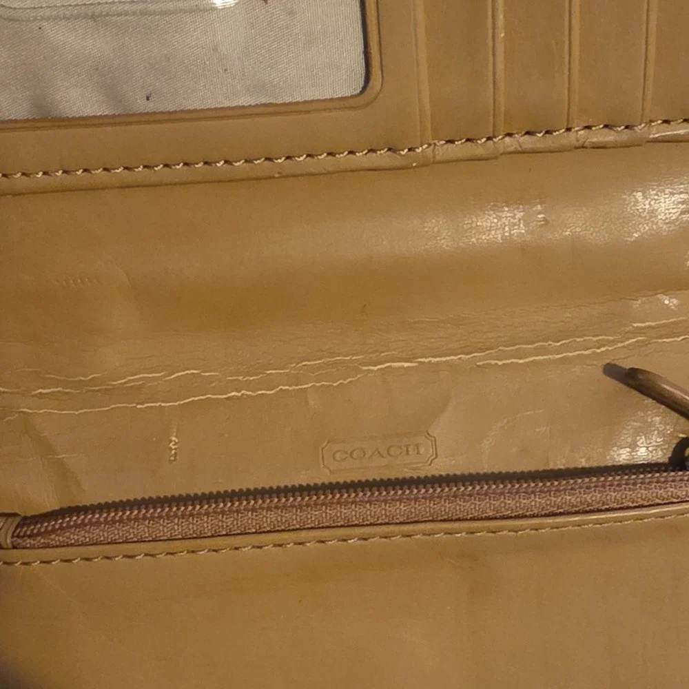 Coach beige zipper crossbody