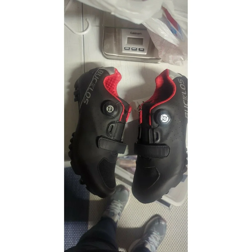 Bucklos size 39