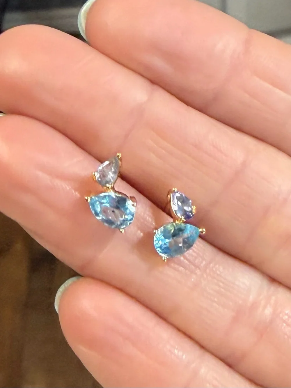 Stunning Natural Sky Blue Topaz and Tanzanite Stud Earrings 14K Yellow Gold