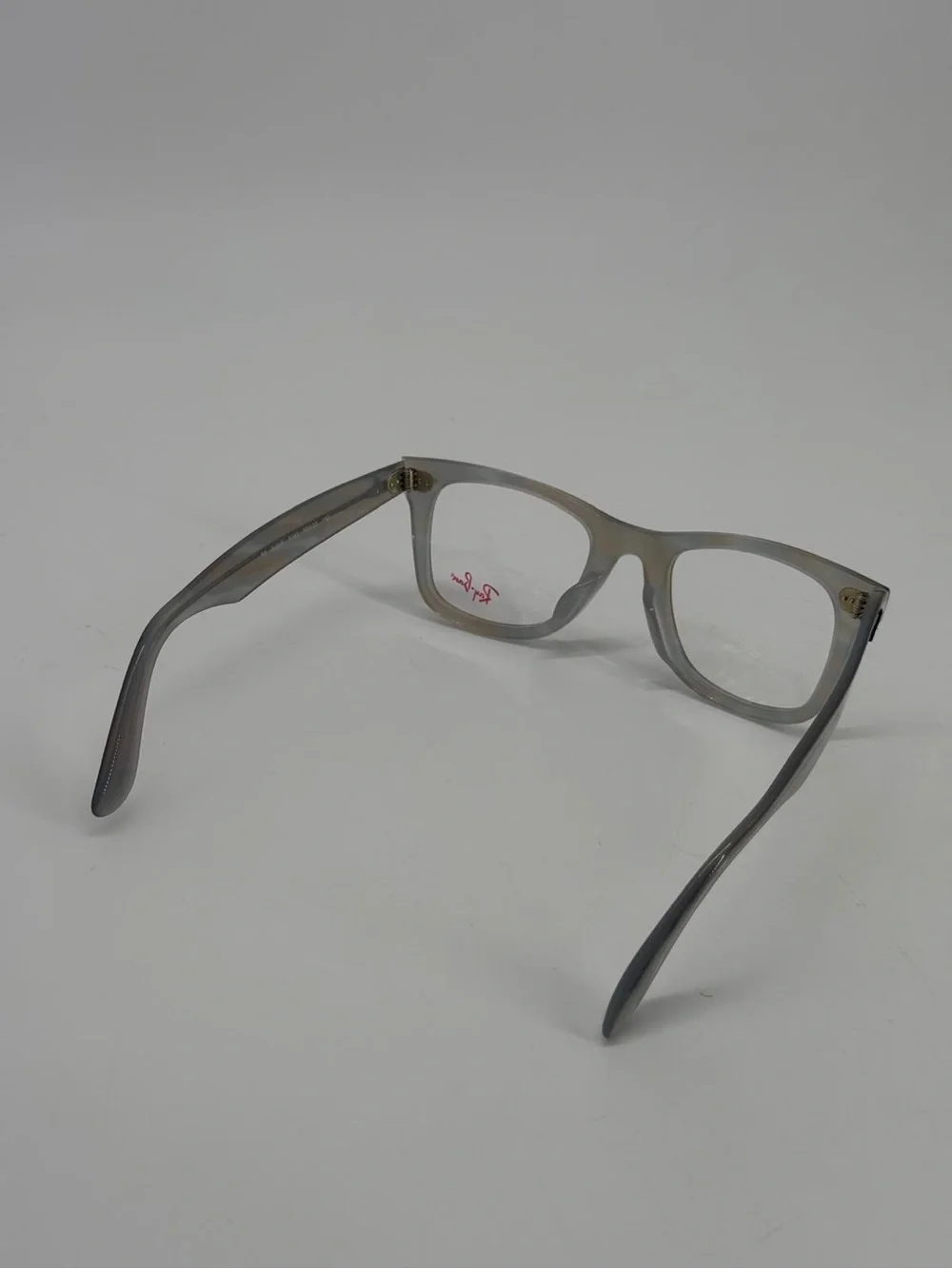 Ray-Ban included case