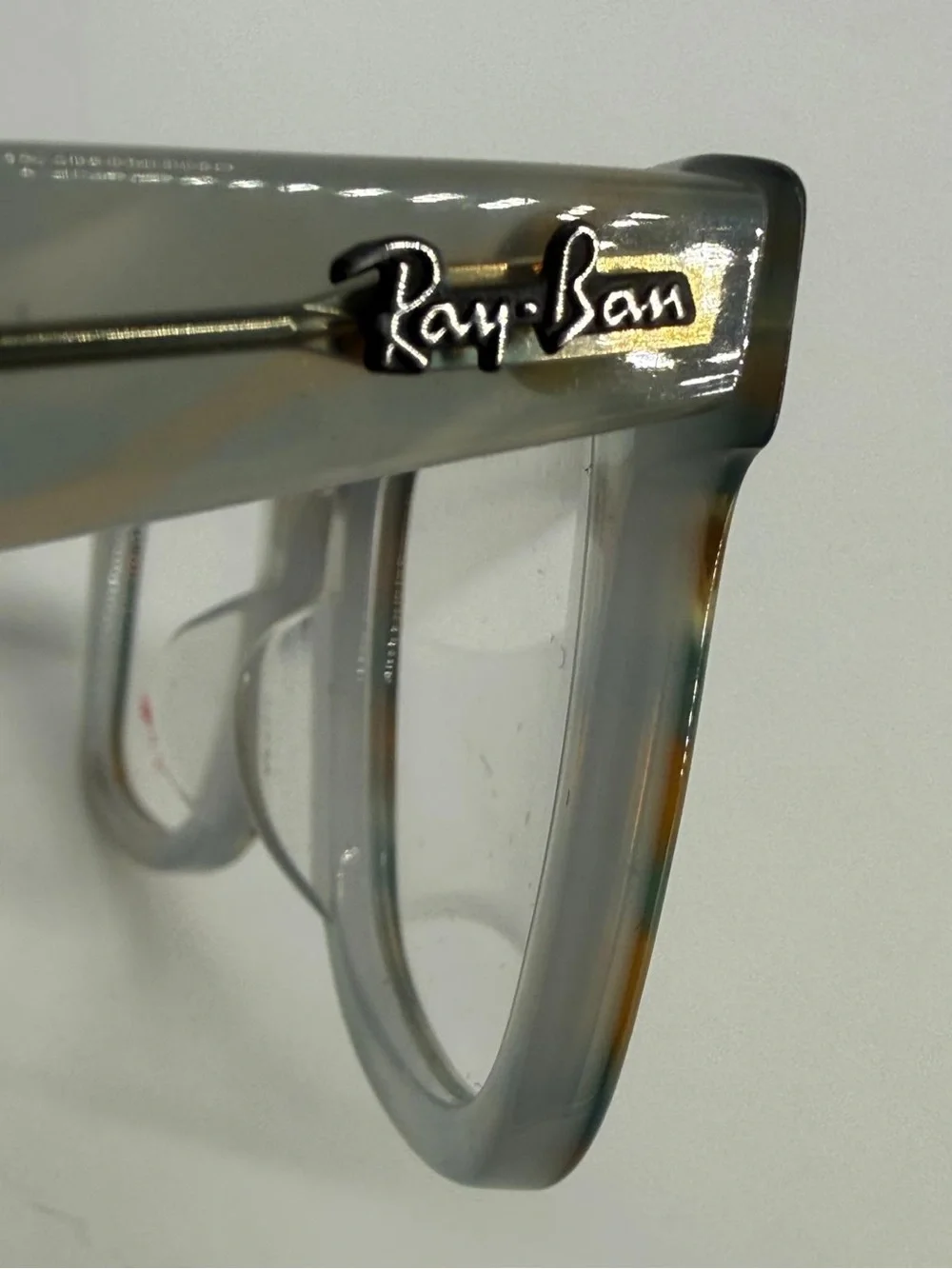 Ray-Ban new case