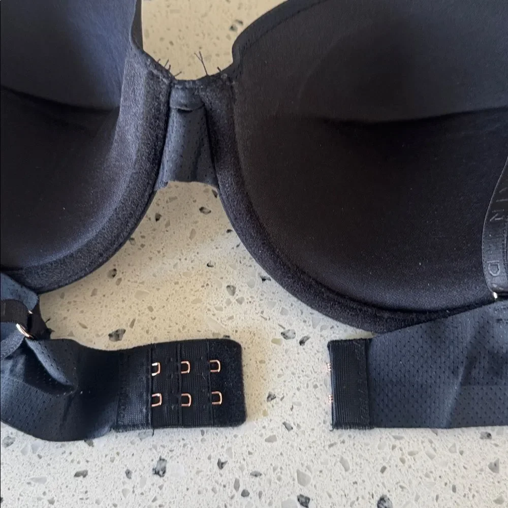 Danskin black molded