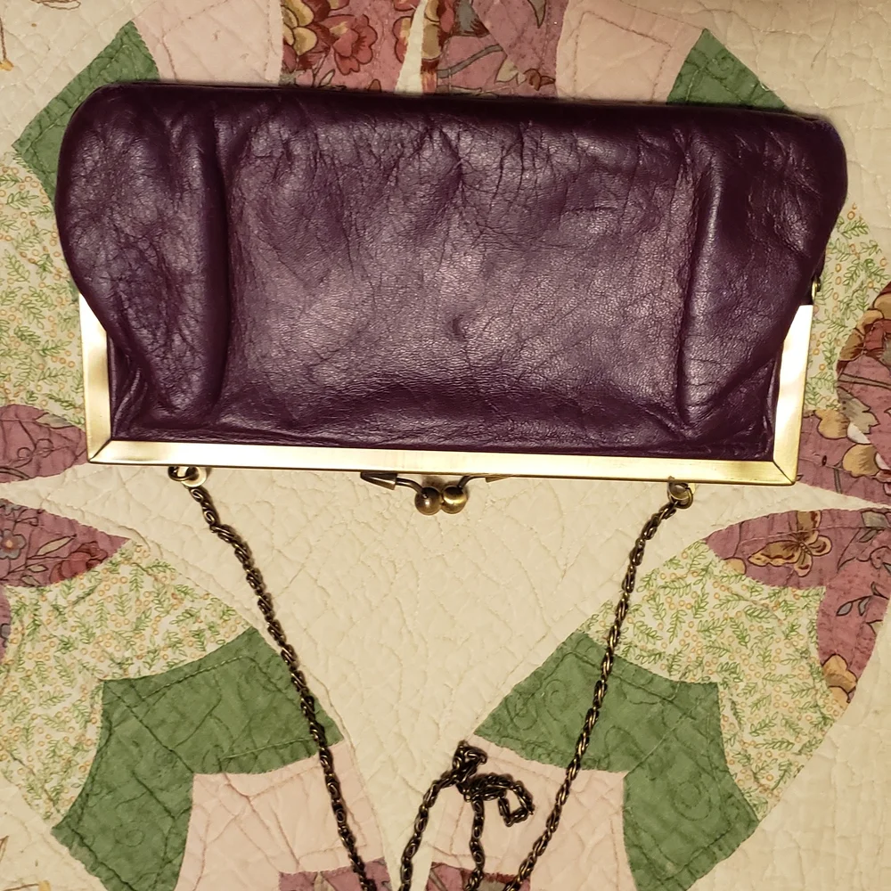 Source‎ Unknown Deep Purple Clutch