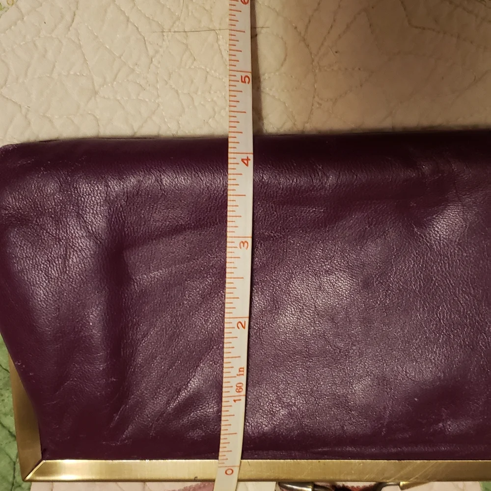 Source‎ Unknown Deep Purple Clutch