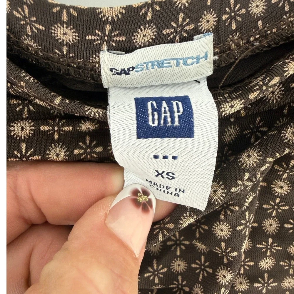 GAP stretch brown