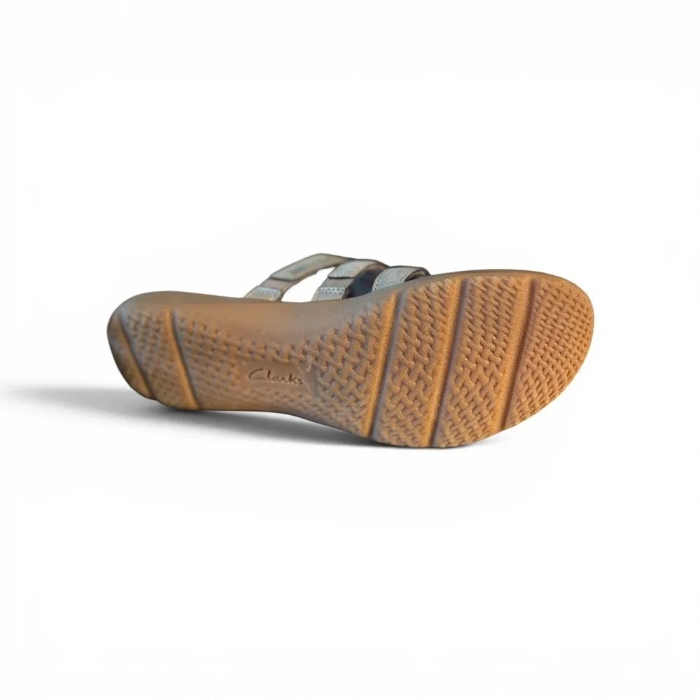 Clarks beautifully styled