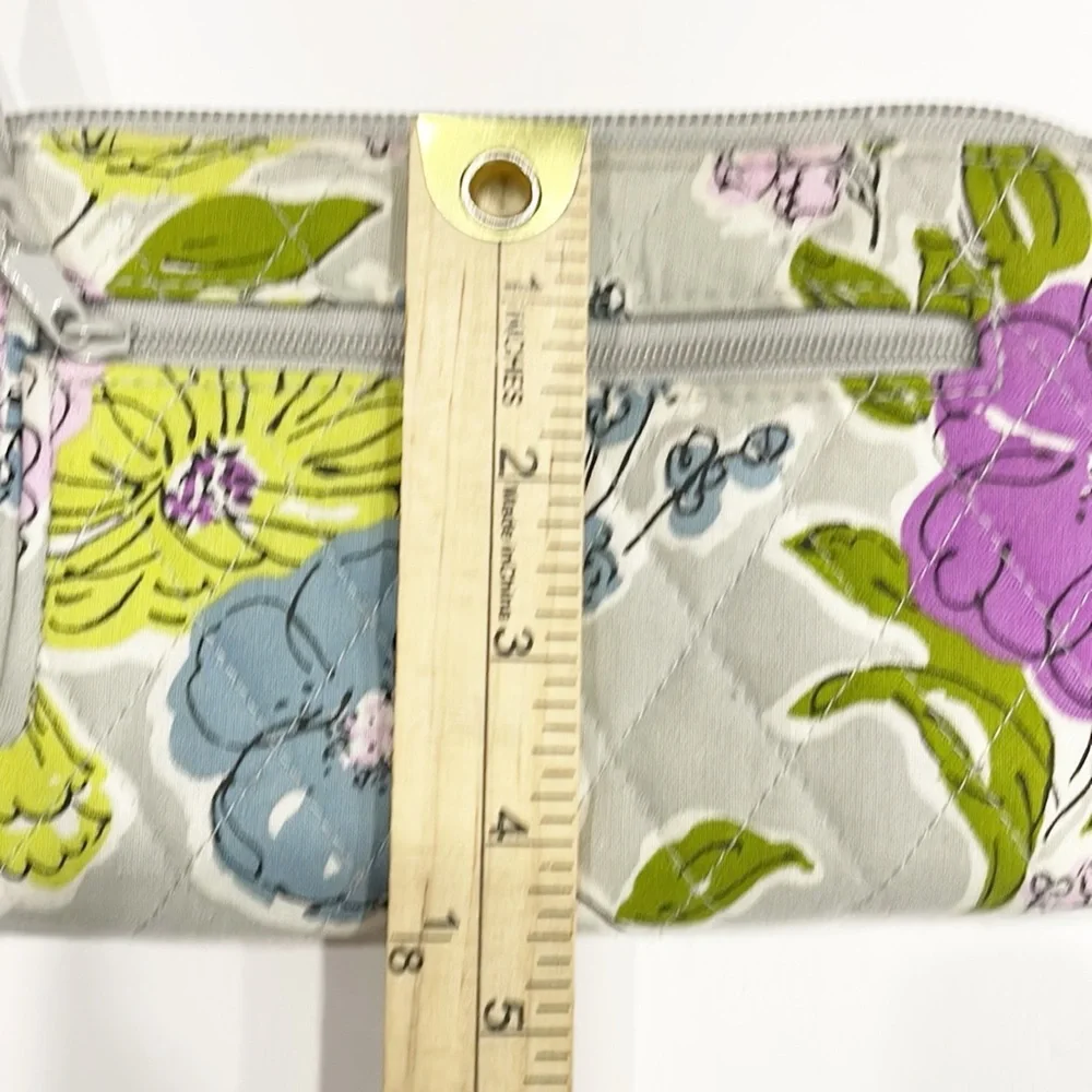 Vera Bradley very good