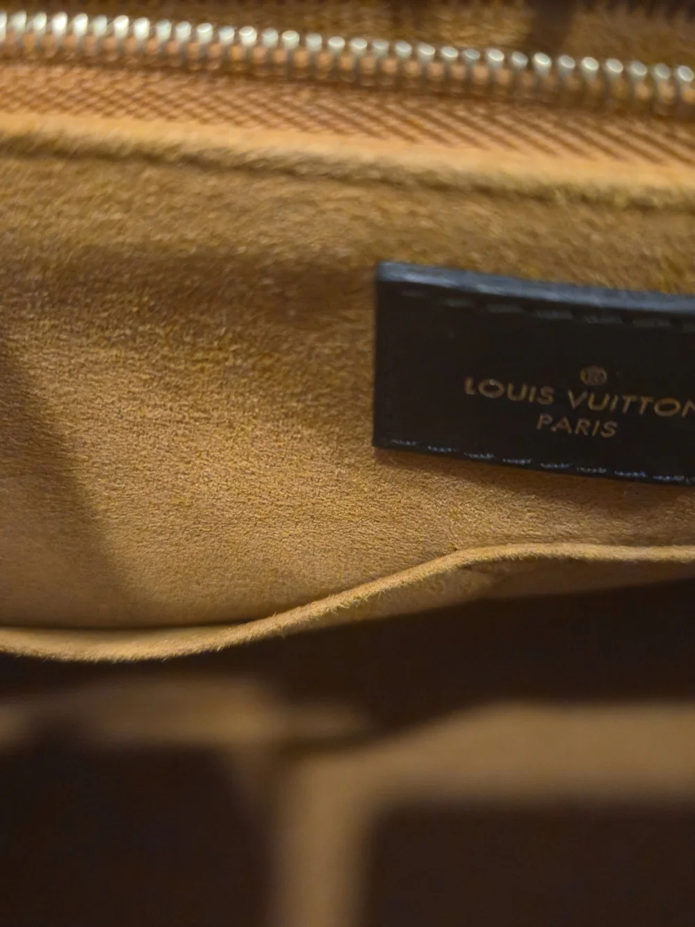 Louis Vuitton lv black
