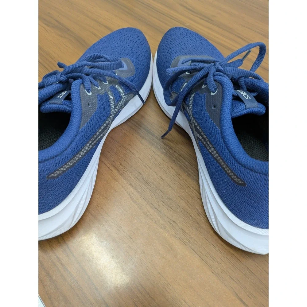 Asics versablast running
