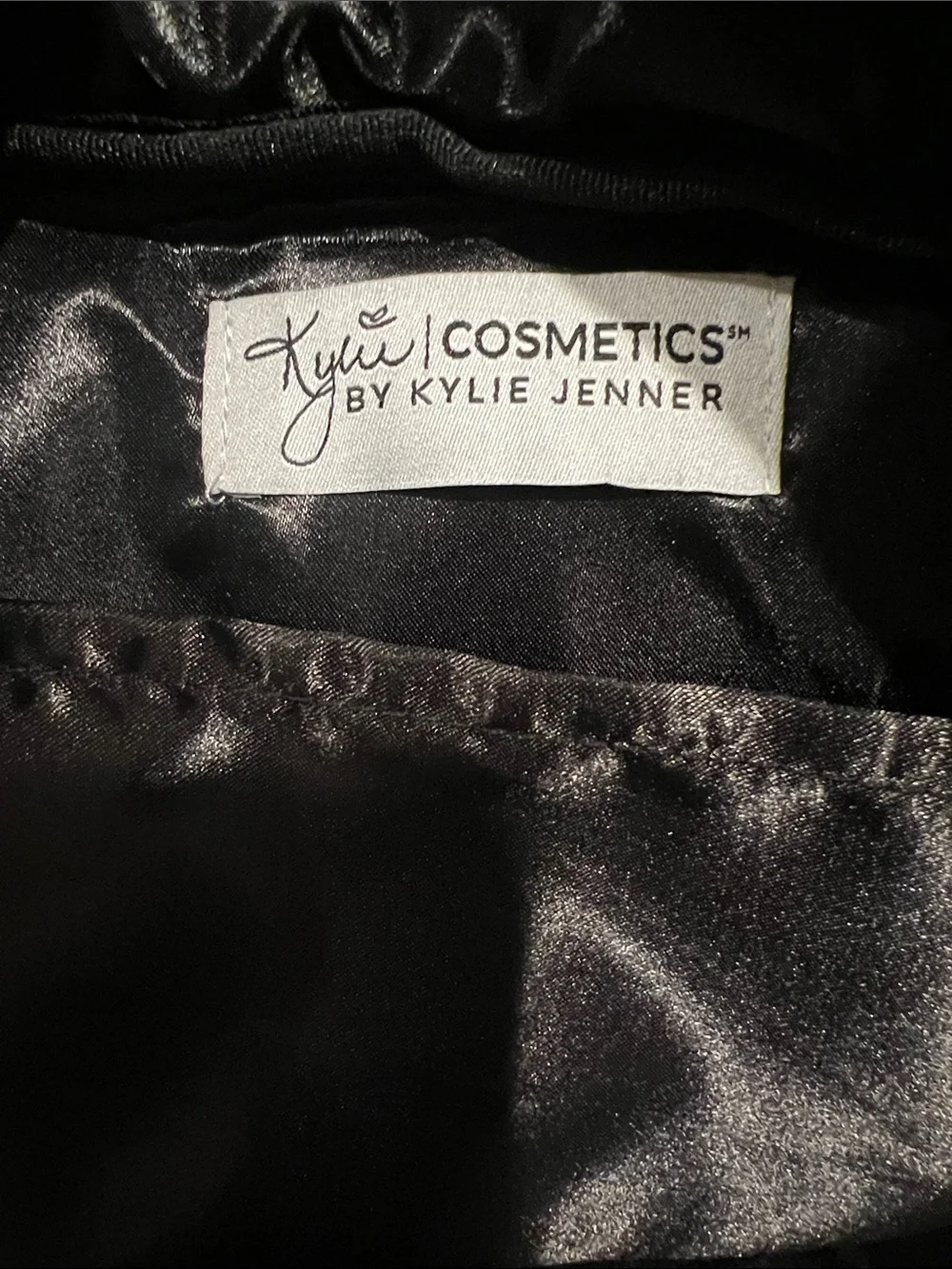 Kylie Cosmetics sleek black