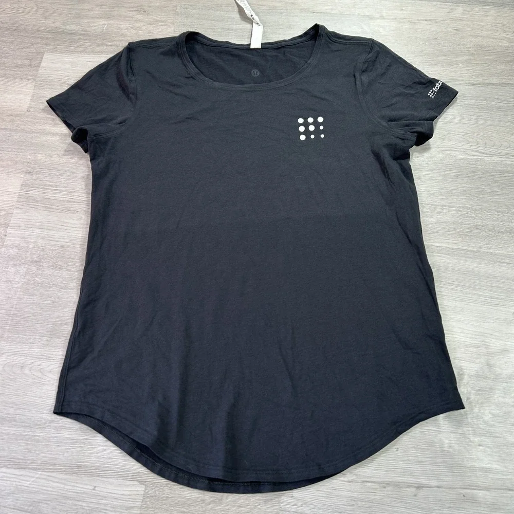 NWOT Lululemon Shirt Womens 6 Black Round Neck Stretch Ladies Tee