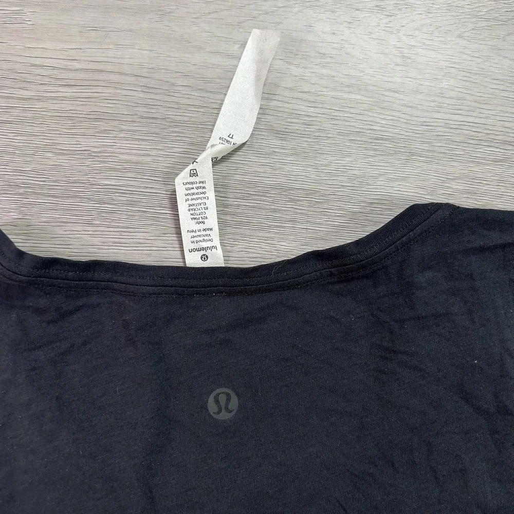 lululemon athletica measurements please