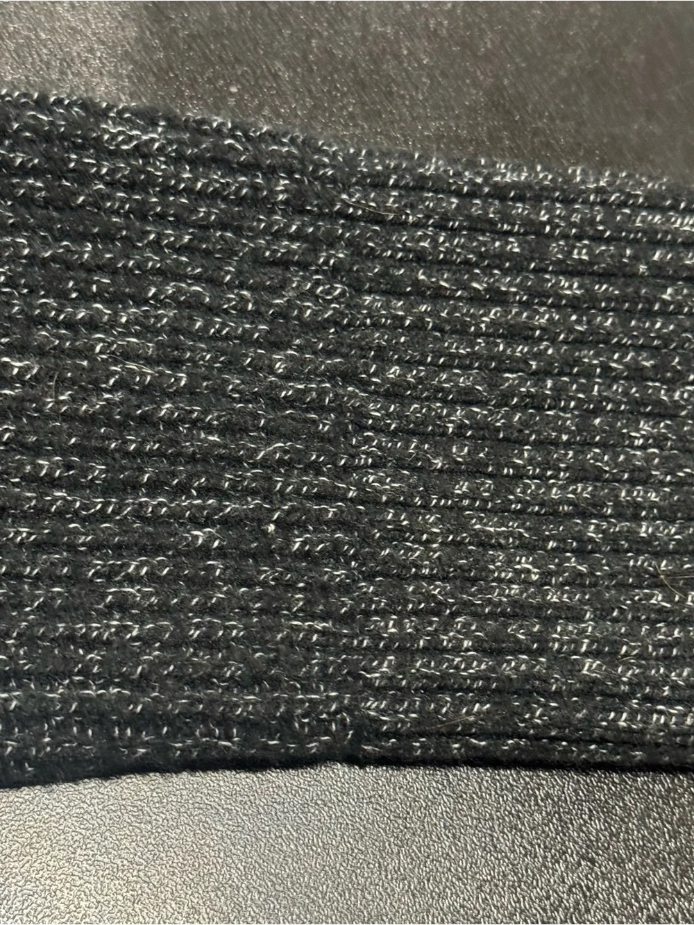 Banana Republic Men’s Mock Neck Zip Shoulder Knit Sweater Black Gray Size Large