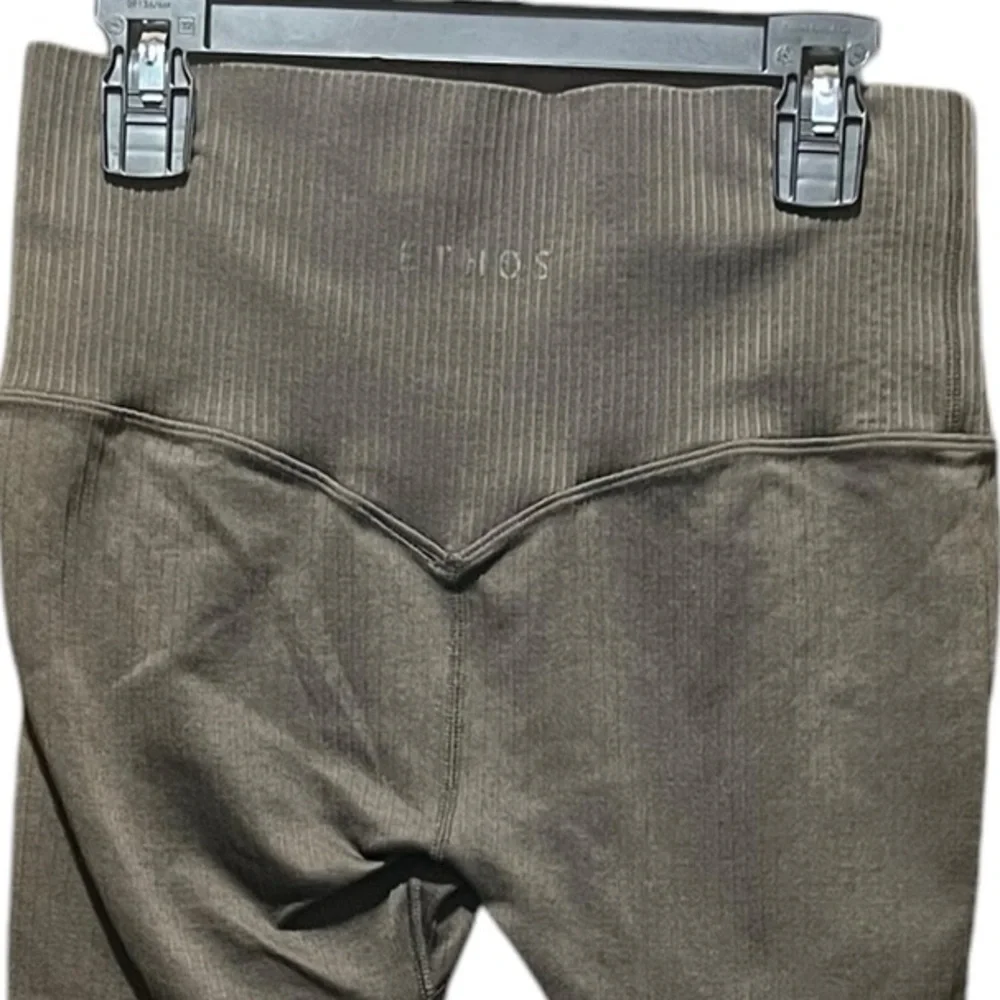 ETHOS brown ribbed