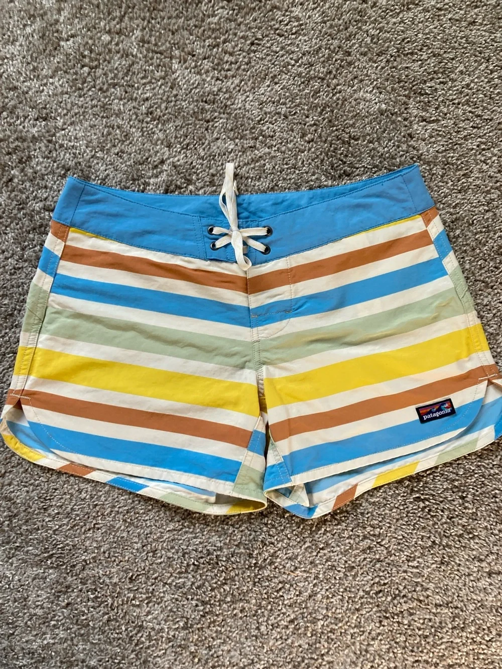 Patagonia Wavefarer Boardshorts Water Ribbons Stripe Print Quick Dry sz 2