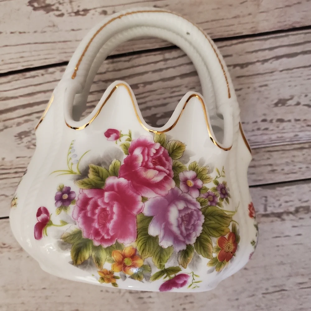 Vintage porcelain basket