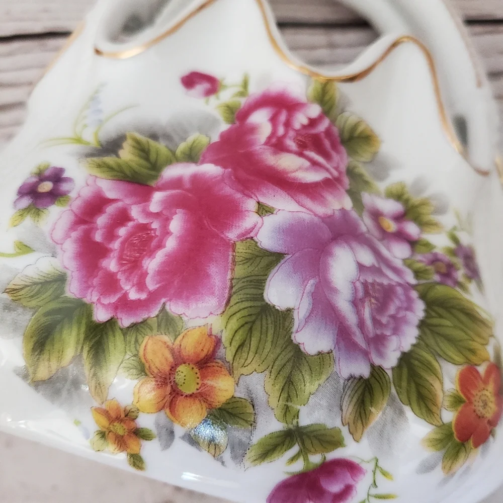Vintage porcelain basket