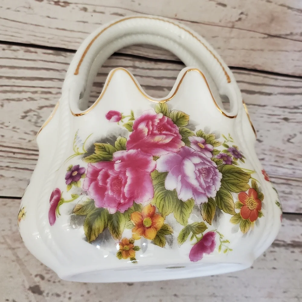 Vintage porcelain basket