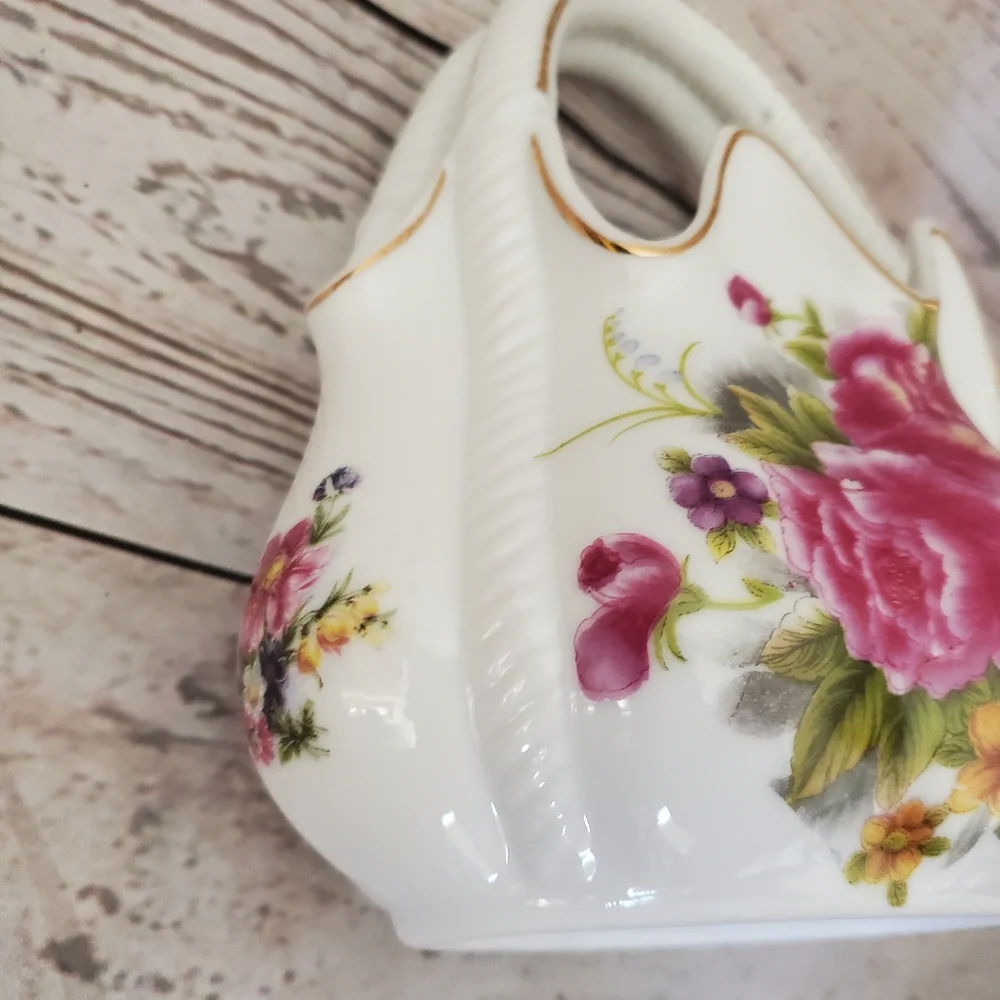 Vintage porcelain basket