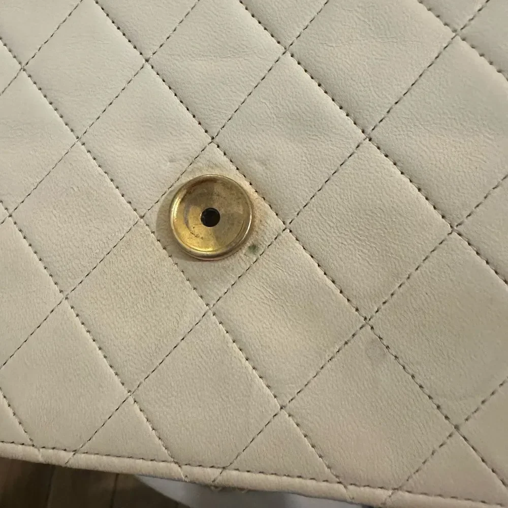 CHANEL elevate your