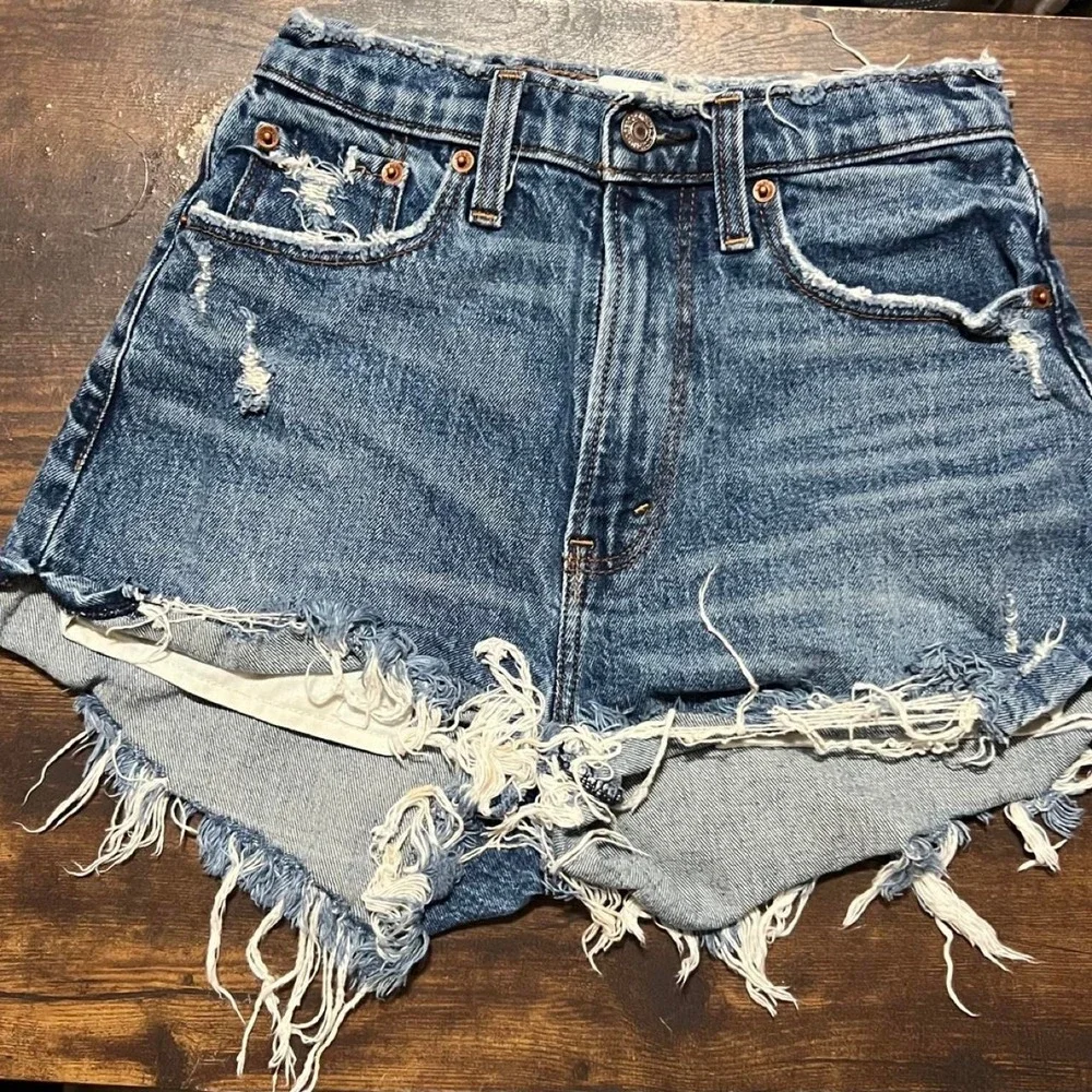 Abercrombie & Fitch high rise mom shorts in size 24 309.5