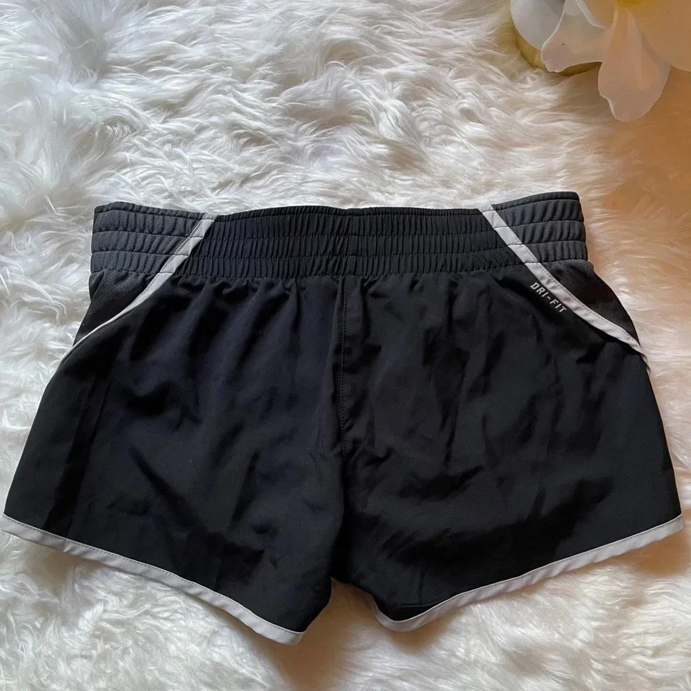 Nike womens black
