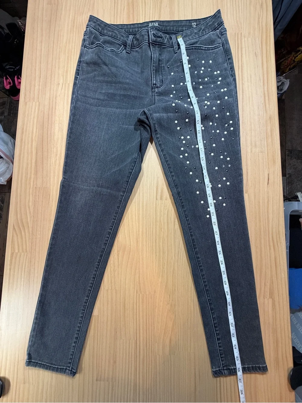 a.n.a featuring all stretchy