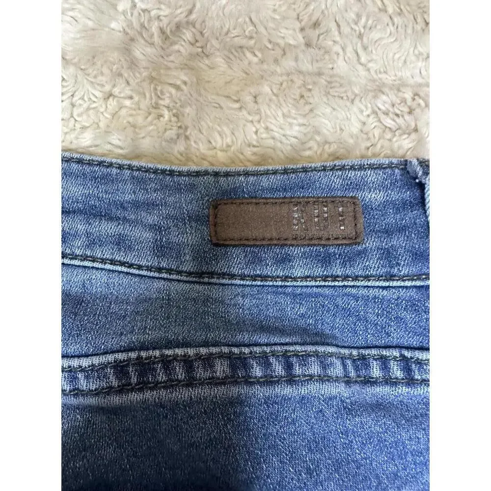 Kut from the Kloth medium wash Fab Ab cigarette leg jeans Size 16W