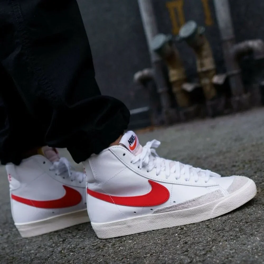 NIKE Sail White Blazer Mid 77 Habanero Red Logo High‎ Top Sneaker Women's 9.5