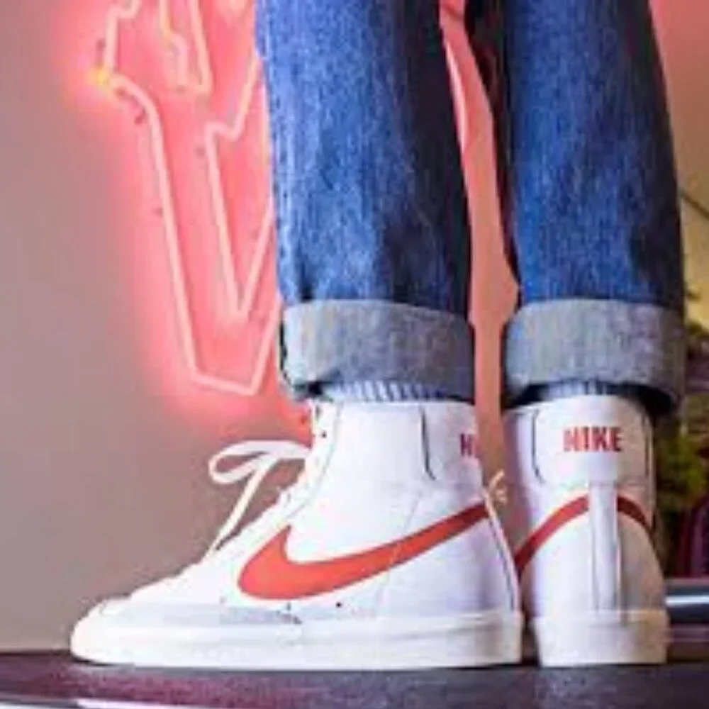Nike sail white