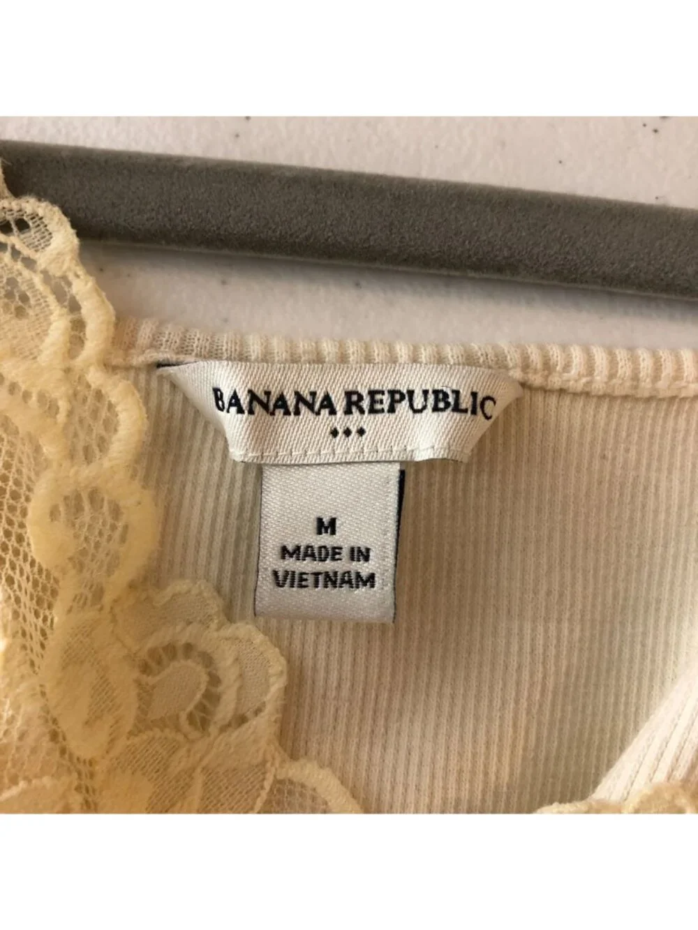 Banana Republic questions hem