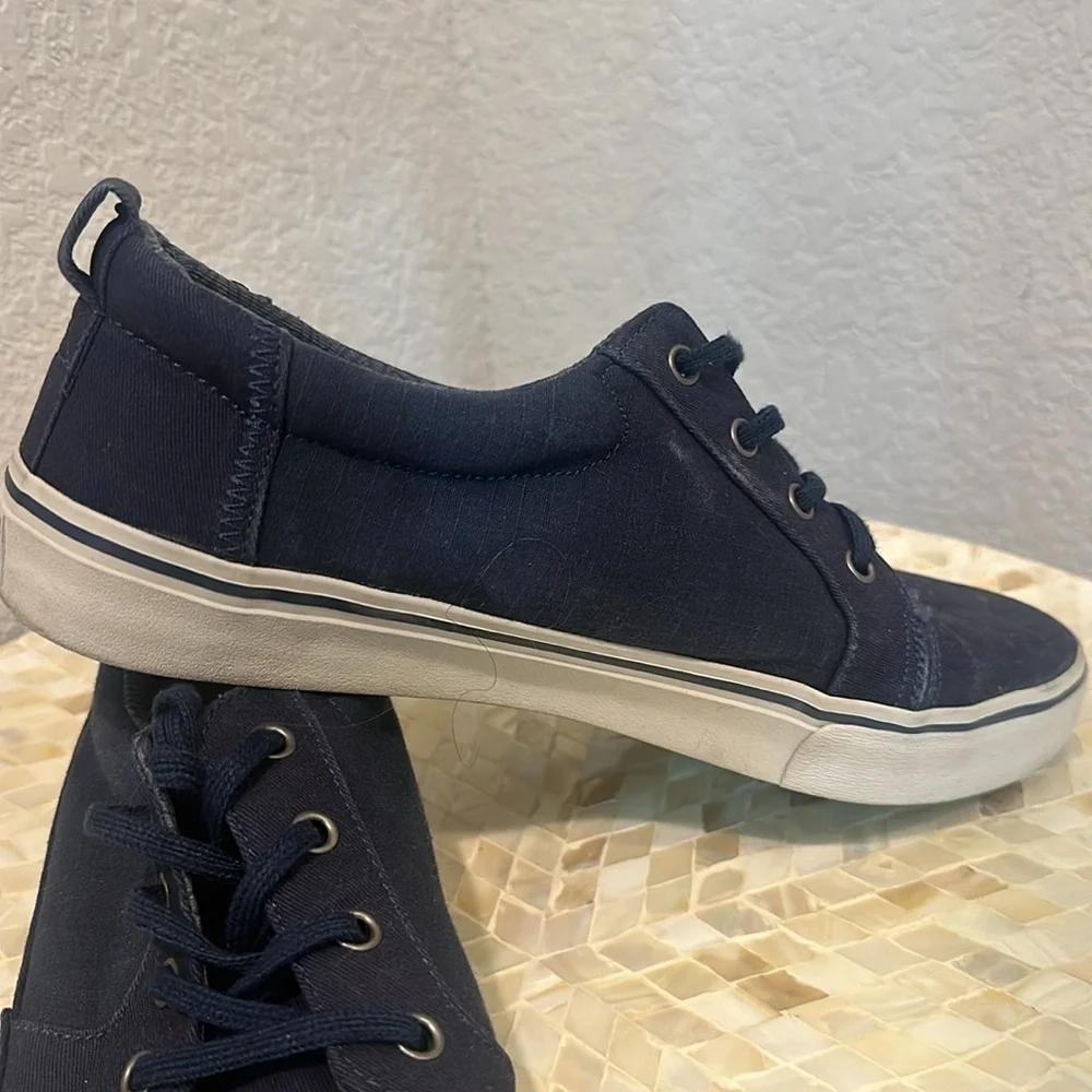 Toms men’s canvas