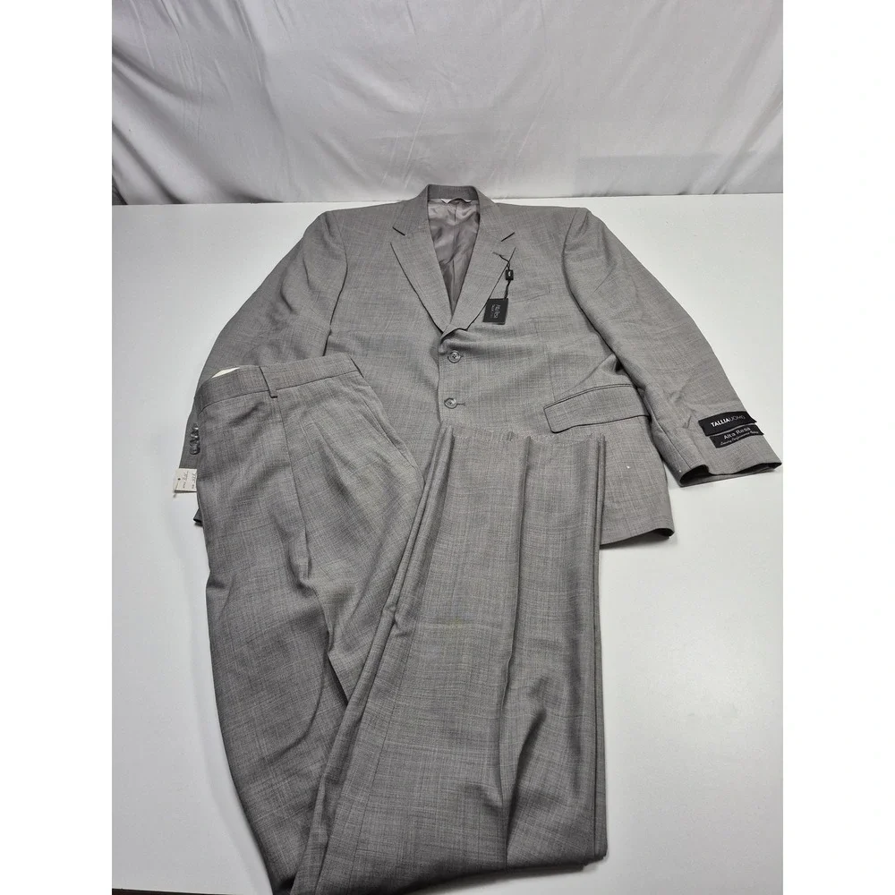 Tallia Uomo Suit Mens 48R Gray Check Wool Super 100s 2 Piece 43x36 NWT FLAW