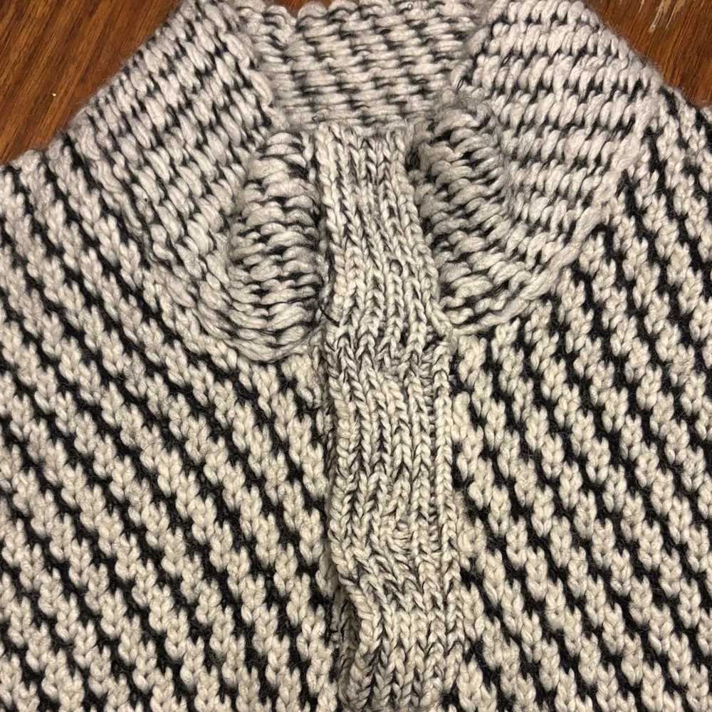Calvin Klein elegant turtleneck