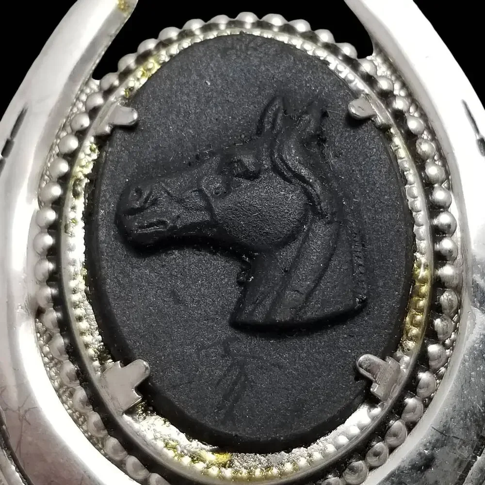 N/A vintage belt