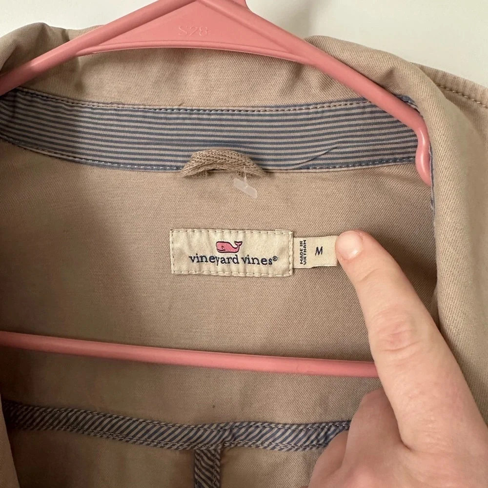 Vineyard Vines excellent vineyard