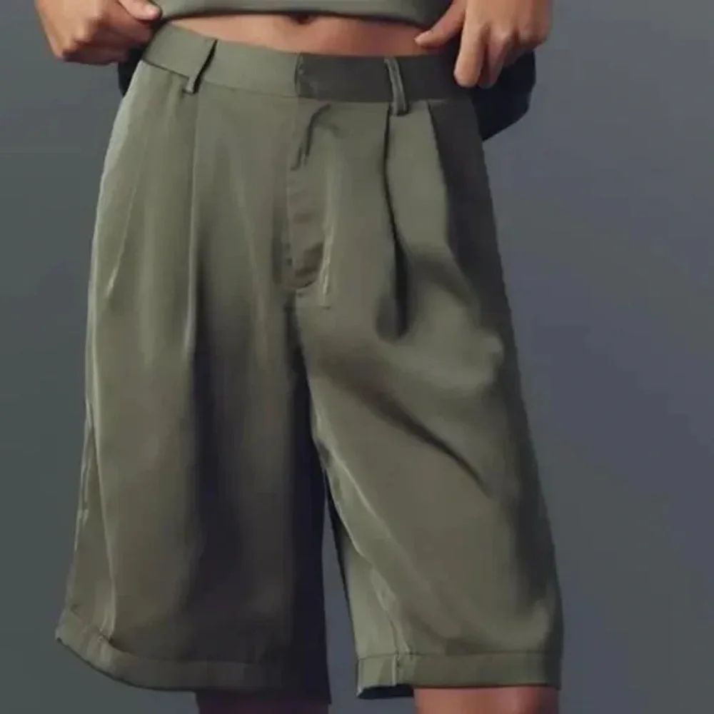 bishop + young chic olive