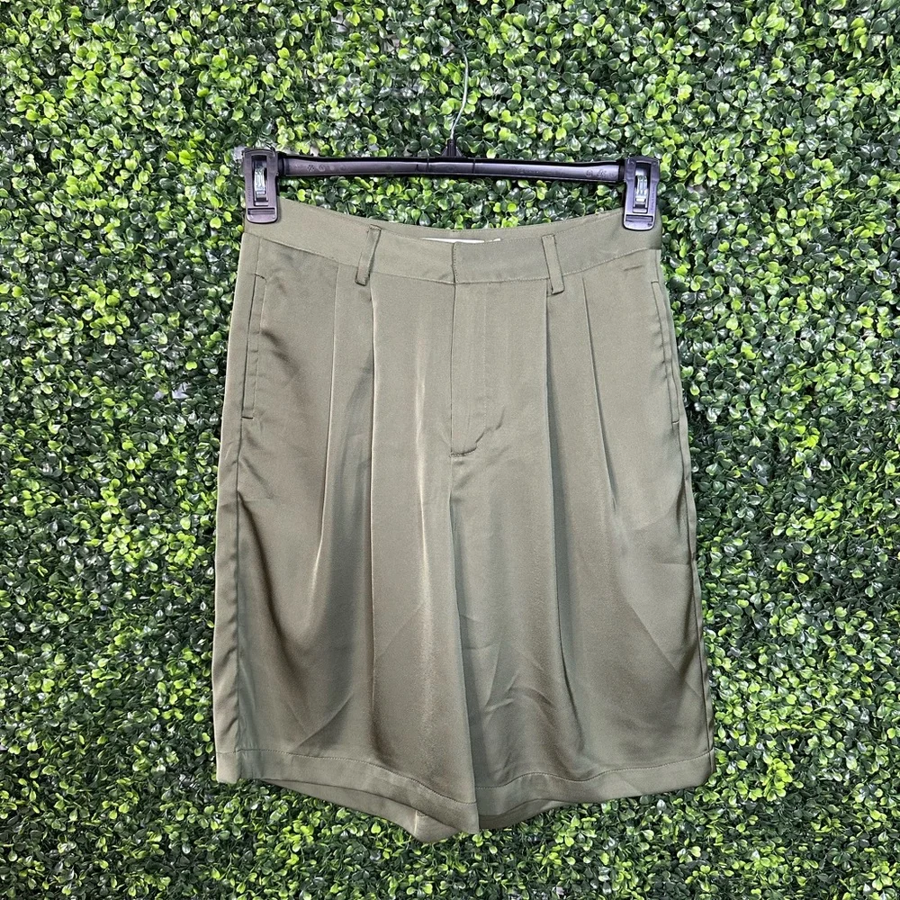 bishop + young chic olive