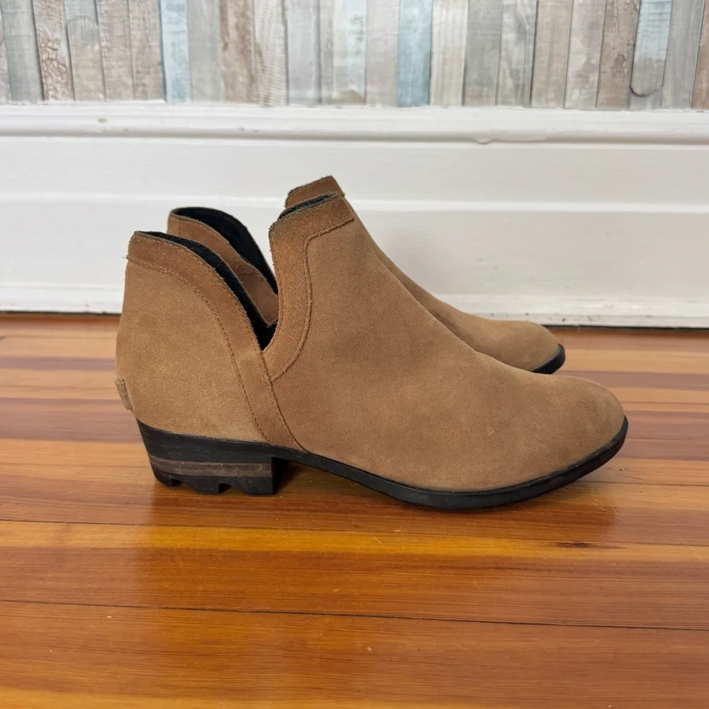 Sorel 10 Side Cut Out Lolla Ankle‎ Boot Bootie Suede Leather Tan Waterproof