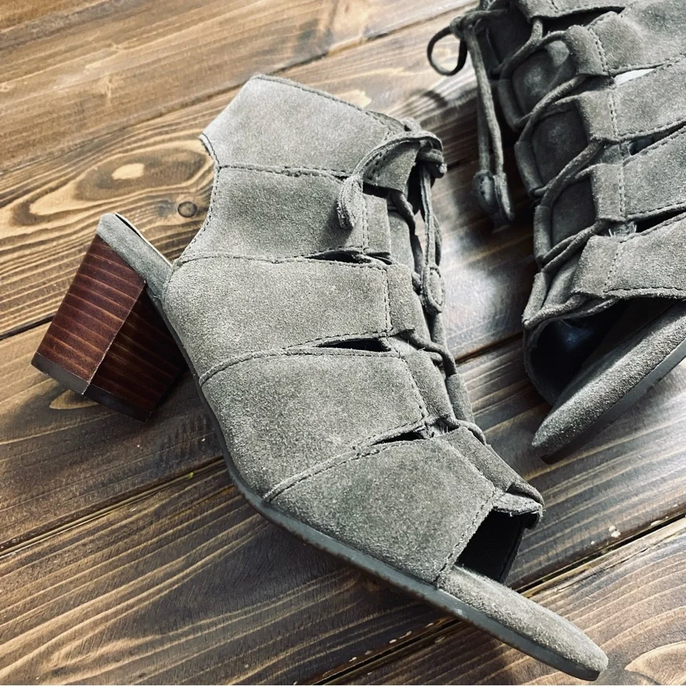 Vionic bristol suede