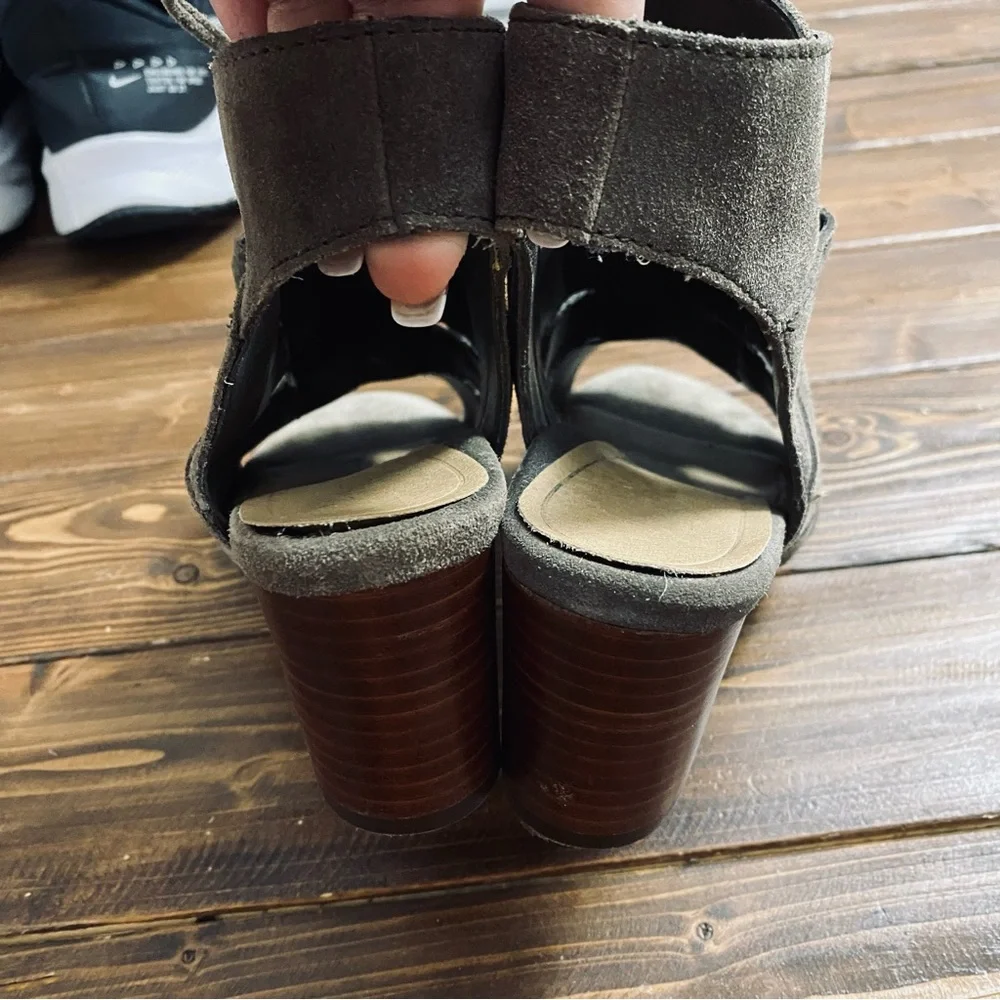 Vionic bristol suede
