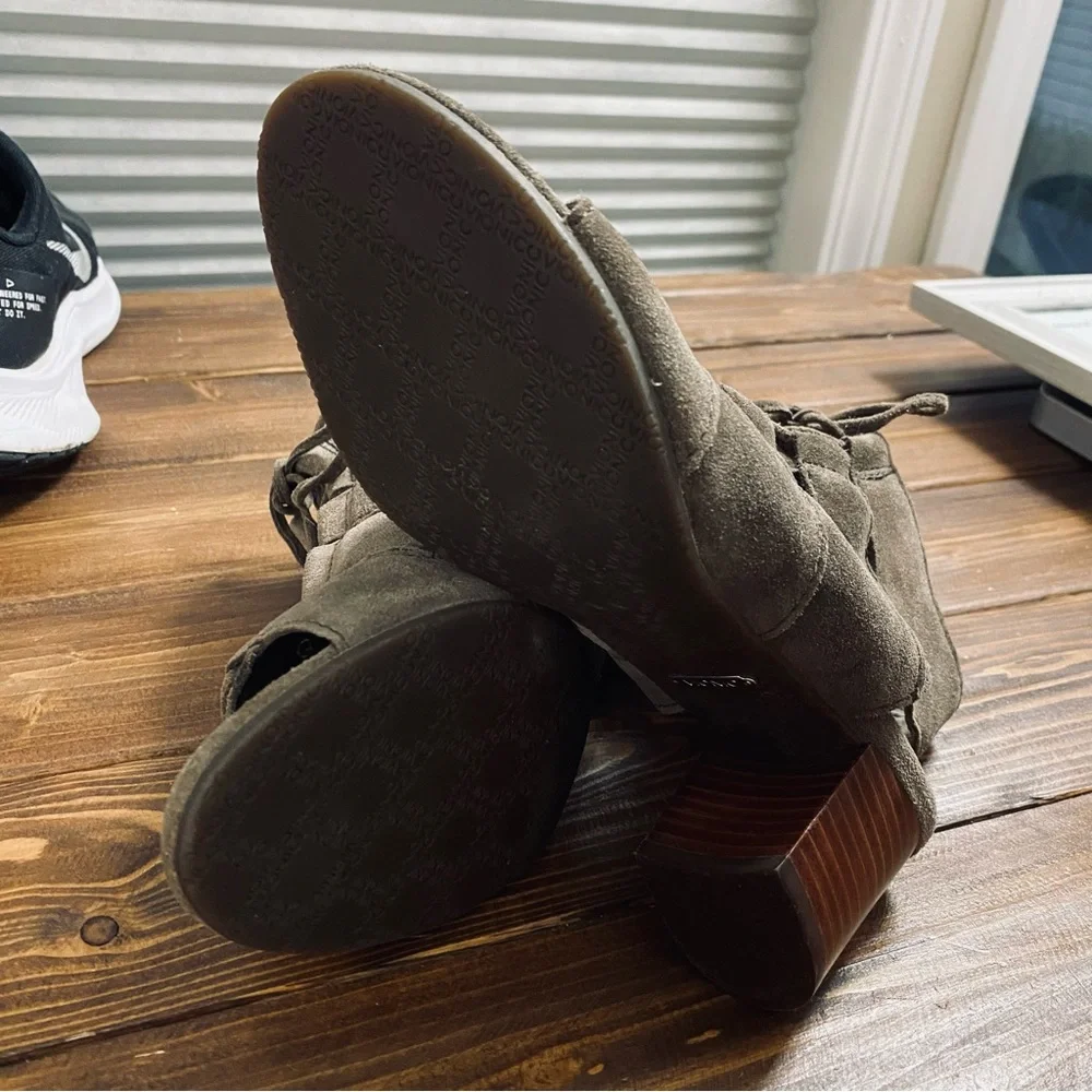 Vionic bristol suede