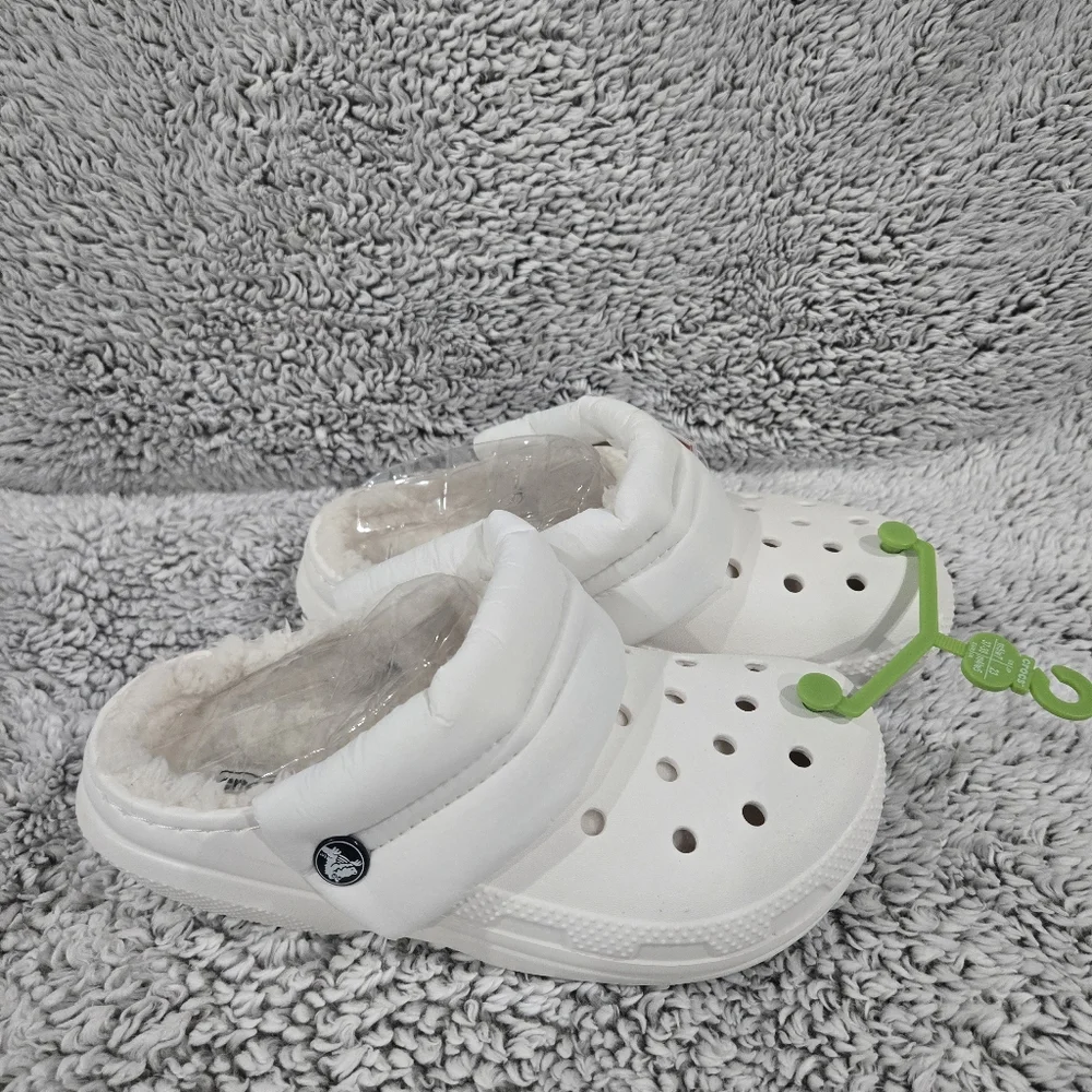 CROCS comfortable lined