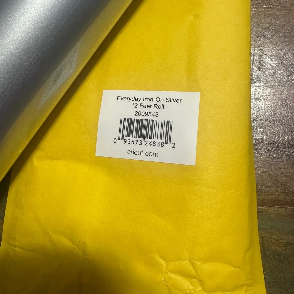 Cricut Everyday Iron-On Silver Heat Transfer Vinyl 12ft Roll 2009543 HTV Matte