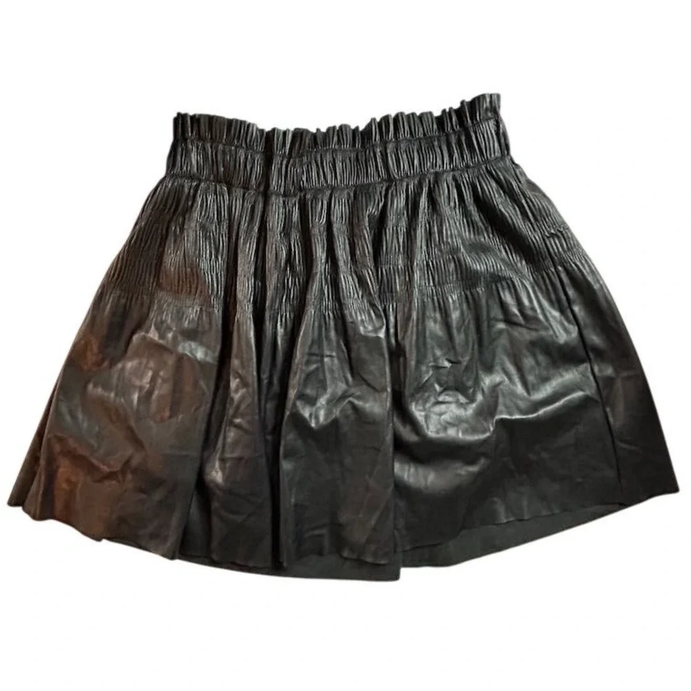 7‎ For All Mankind Women's Black Faux Leather Mini Skirt Size M pleated Lined