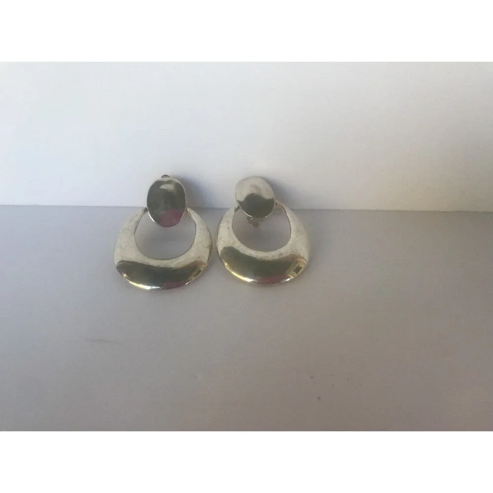 The Unbranded Brand dangle earrings