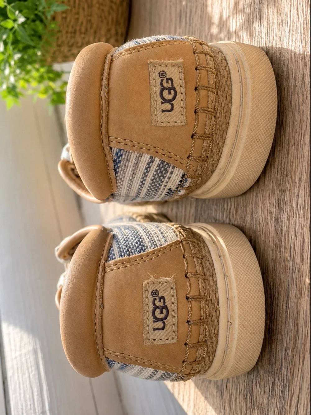 UGG excellent step