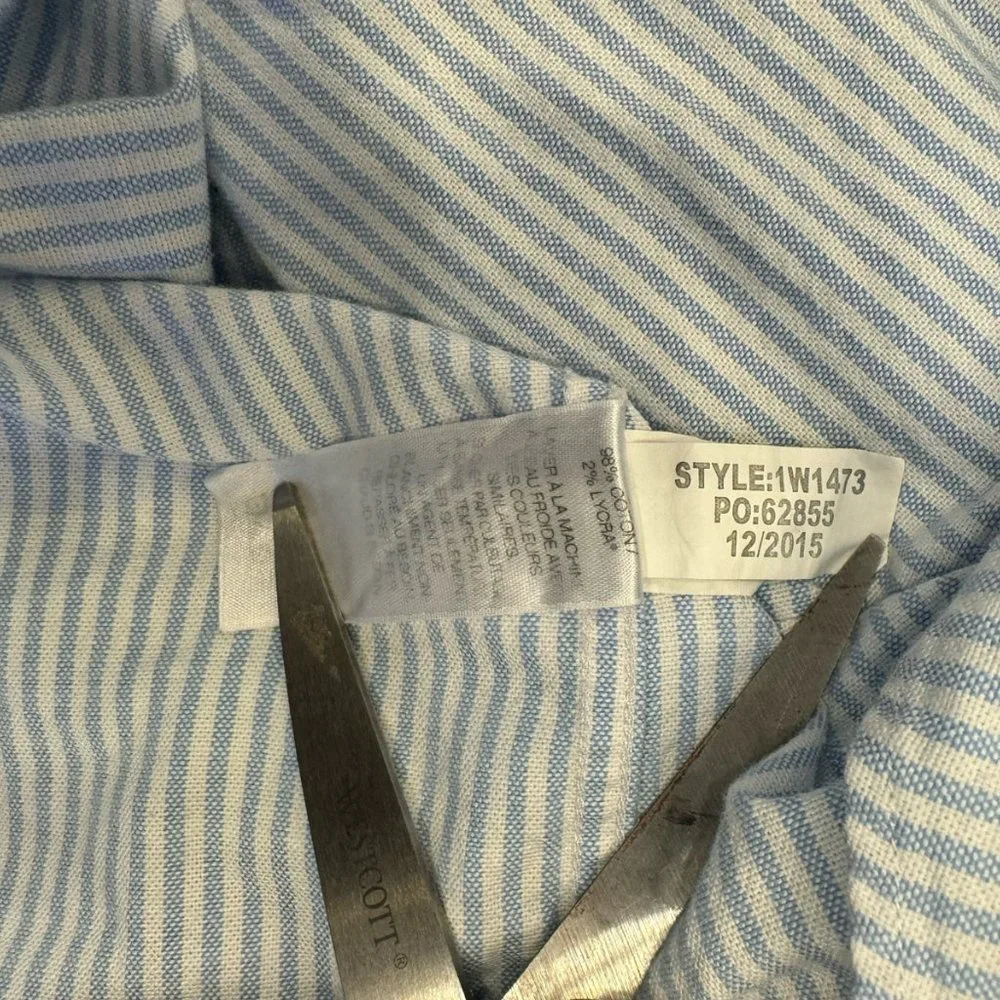 Vineyard Vines this item